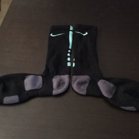 nike elite socks black and white